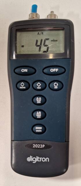 Digitron 2023p Manometer