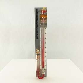 1230 Dwyer 8 D Wall Mount Well Type Manometer