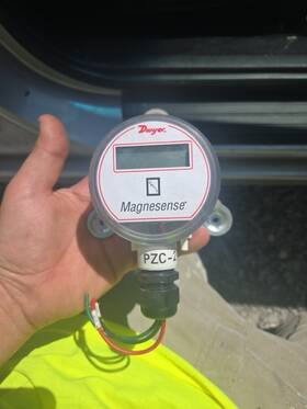 Dwyer Ms-351-lcd Ms 311 Lcd Magnesense Digital Pressure Transmitter Gauge Meter Ms-311-lcd