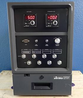 Pbts1a Mks Portable Baratron Transfer Standard With 179a Meters And 167 Readouts