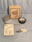 New Dwyer Instruments 2000-00AV Differential Pressure Gauge Kit With Accessories. Fixed Price $69.97.