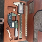 Mitutoyo No 293-768-30 Digital Caliper & Micrometer Set. Fixed Price $250.00.